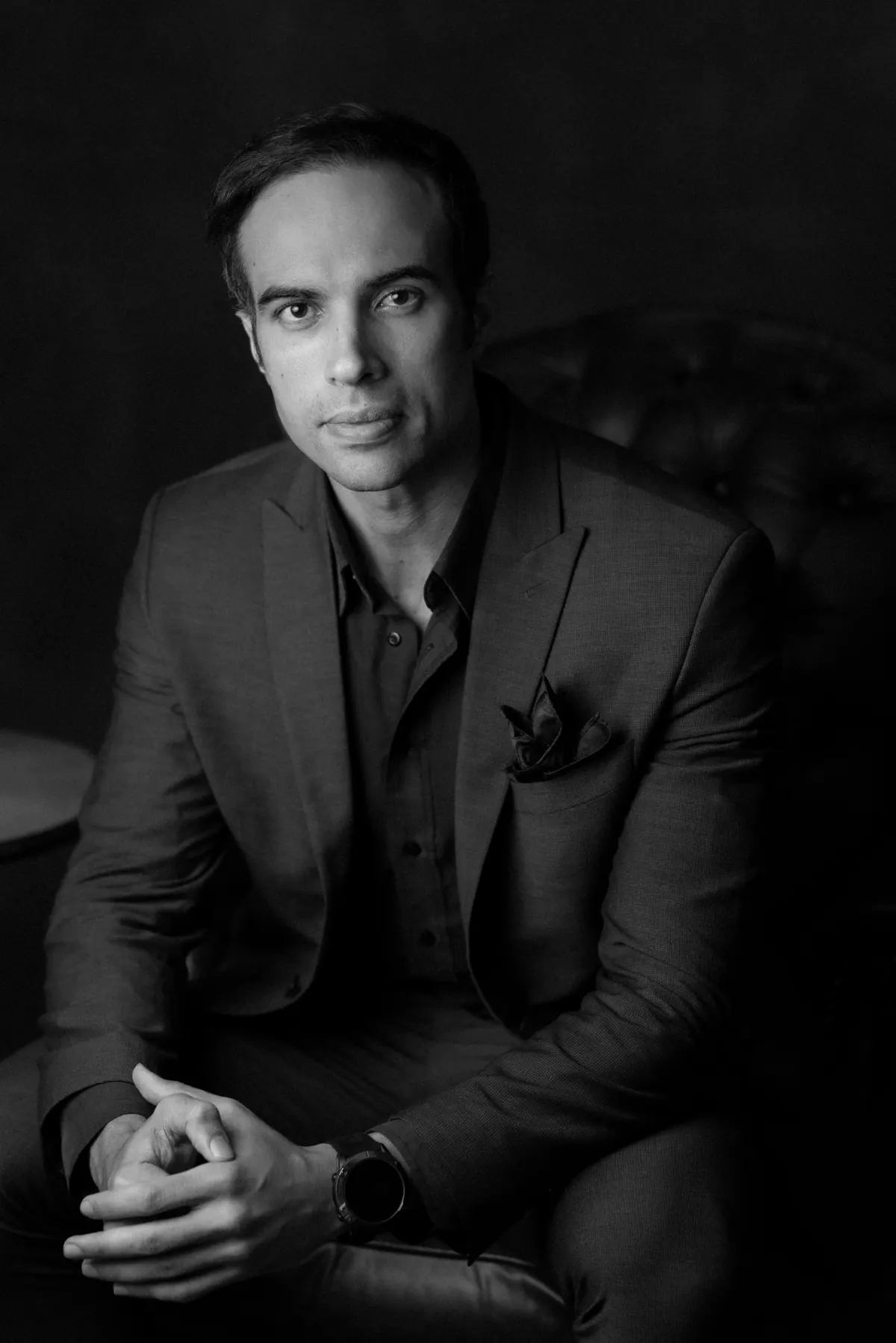 Dr. Luka Ferreira, retrato em preto e branco